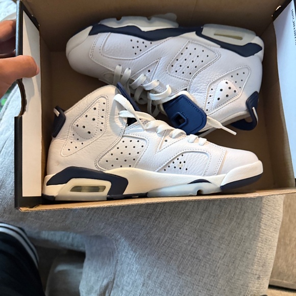 Air Jordan 4 Retro GS 'Midnight Navy'